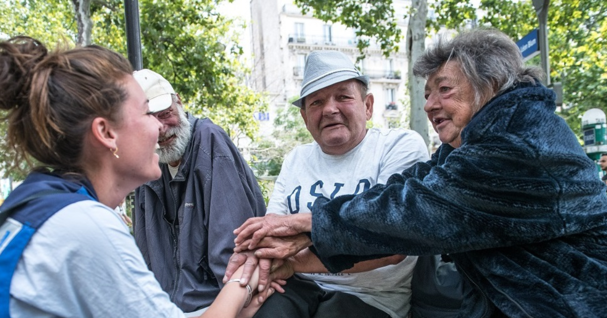 Témoignage Femme à la Rue avec agents samusocial de Paris  