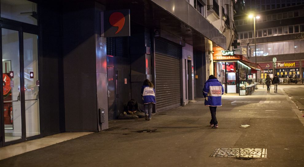 Les maraudeurs ne réveillent pas les personnes endormies mais vérifient qu'elles respirent. 