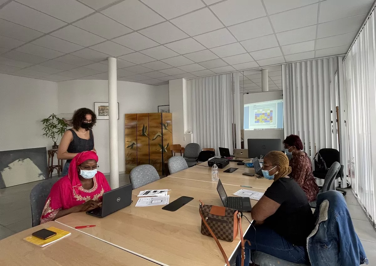 Agate propose des ateliers numériques aux adultes hébergés à l’hôtel | Samusocial de Paris