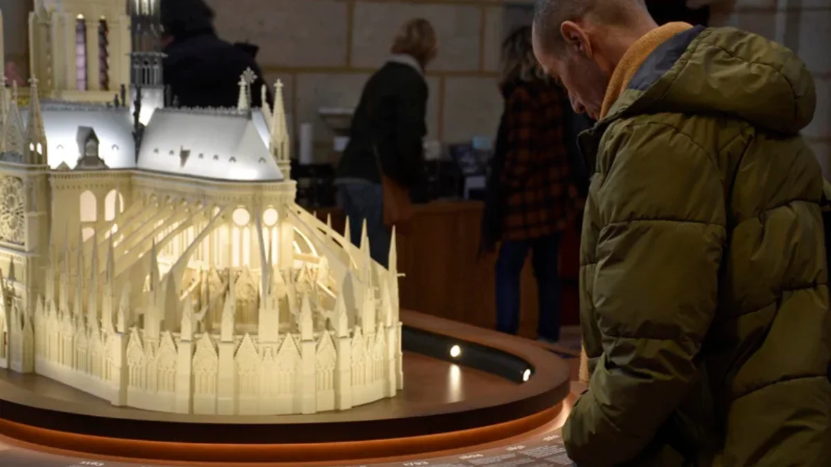 Le collectif les Alphabètes, au cœur de la Tour de Notre-Dame de Paris